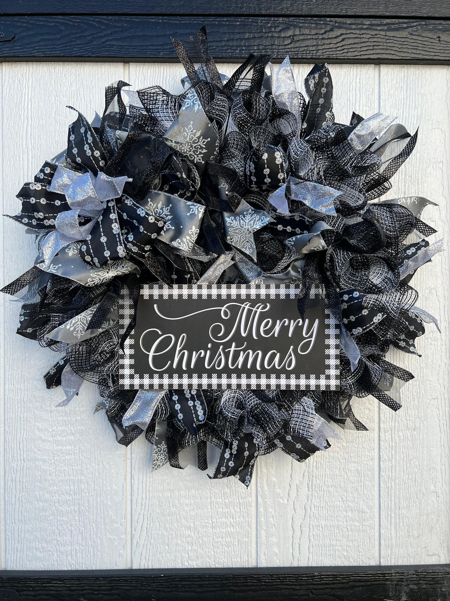 Modern Merry Christmas Wreath
