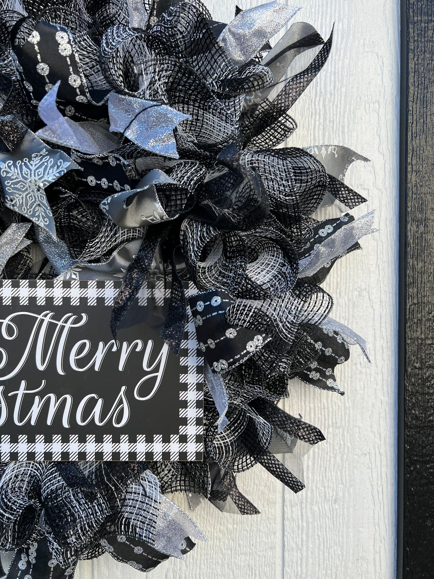 Modern Merry Christmas Wreath